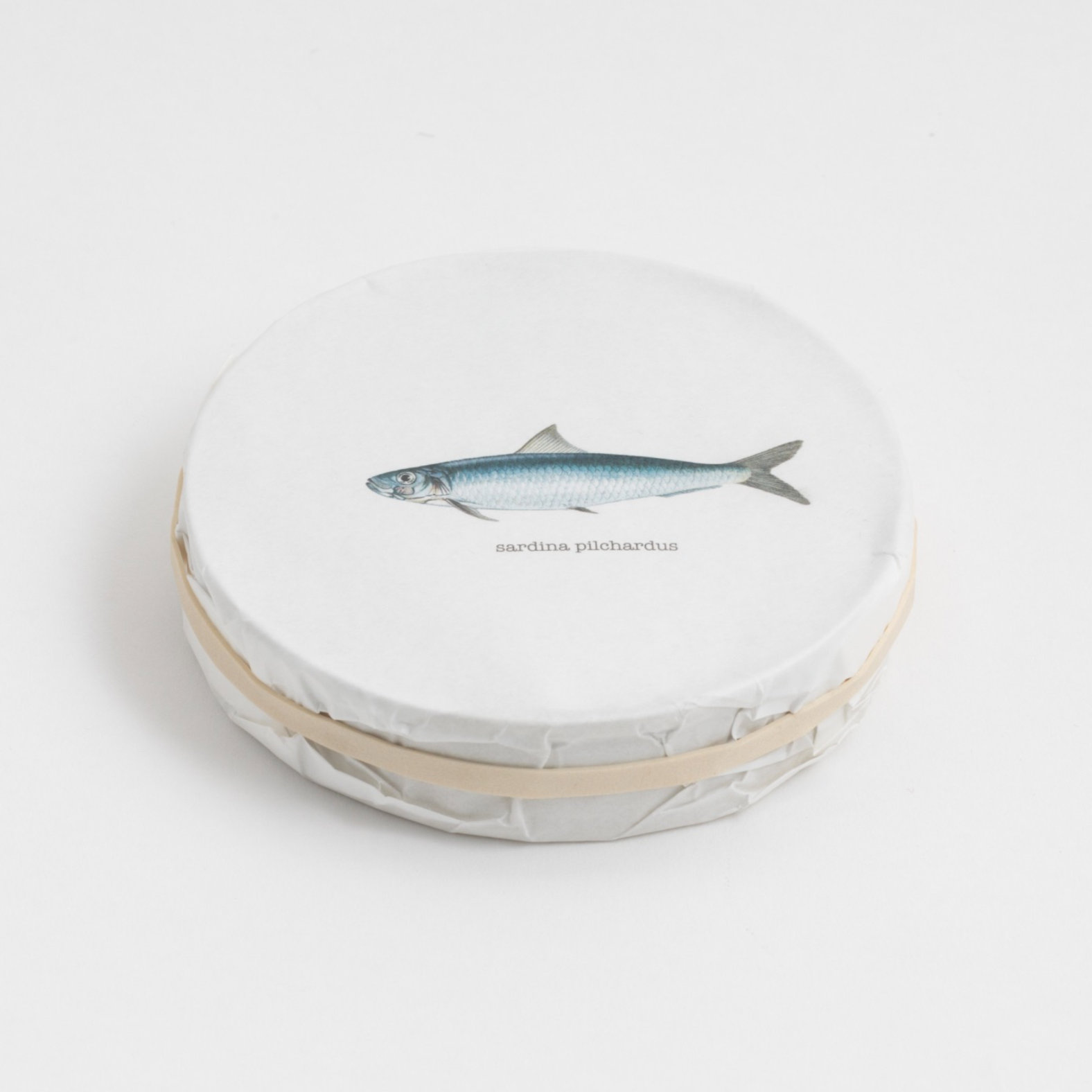 Our gold-standard sardines "heritage", caught and tinned artisanally in Cambados, Galicia.