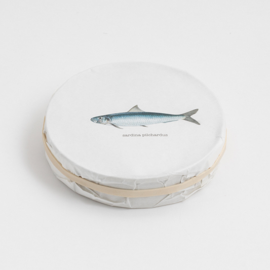 Our gold-standard sardines "heritage", caught and tinned artisanally in Cambados, Galicia.